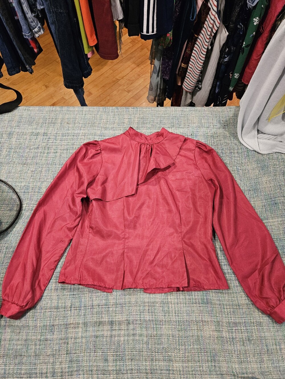 Vintage Women's Magenta Ruffle Puff-Sleeve Blouse